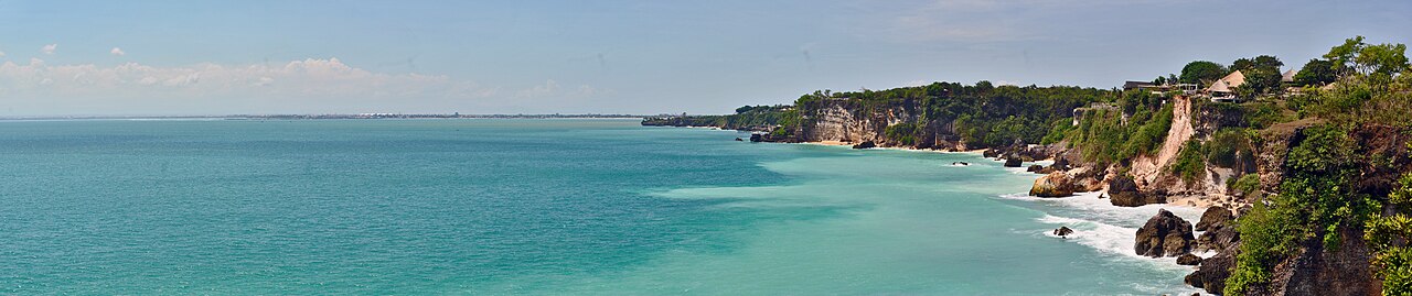 Pantai Balangan yang liar, 5 menit dari Balangan