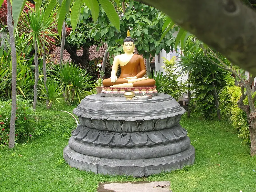 Bali's own little Borobudur — Brahma Vihara Arama, Where to ride from Banjar