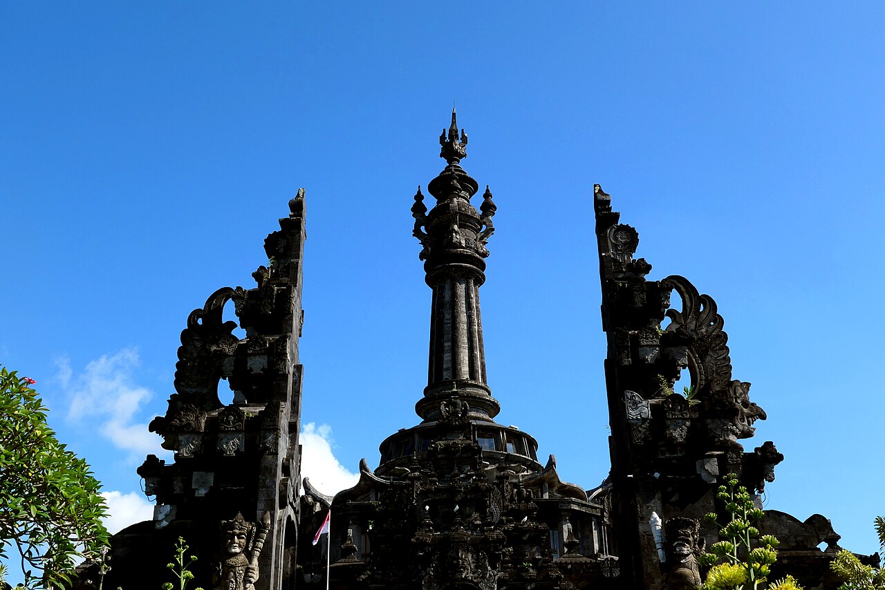 Monumen Bajra Sandhi di Renon, 5 menit dari pusat Renon naik motor