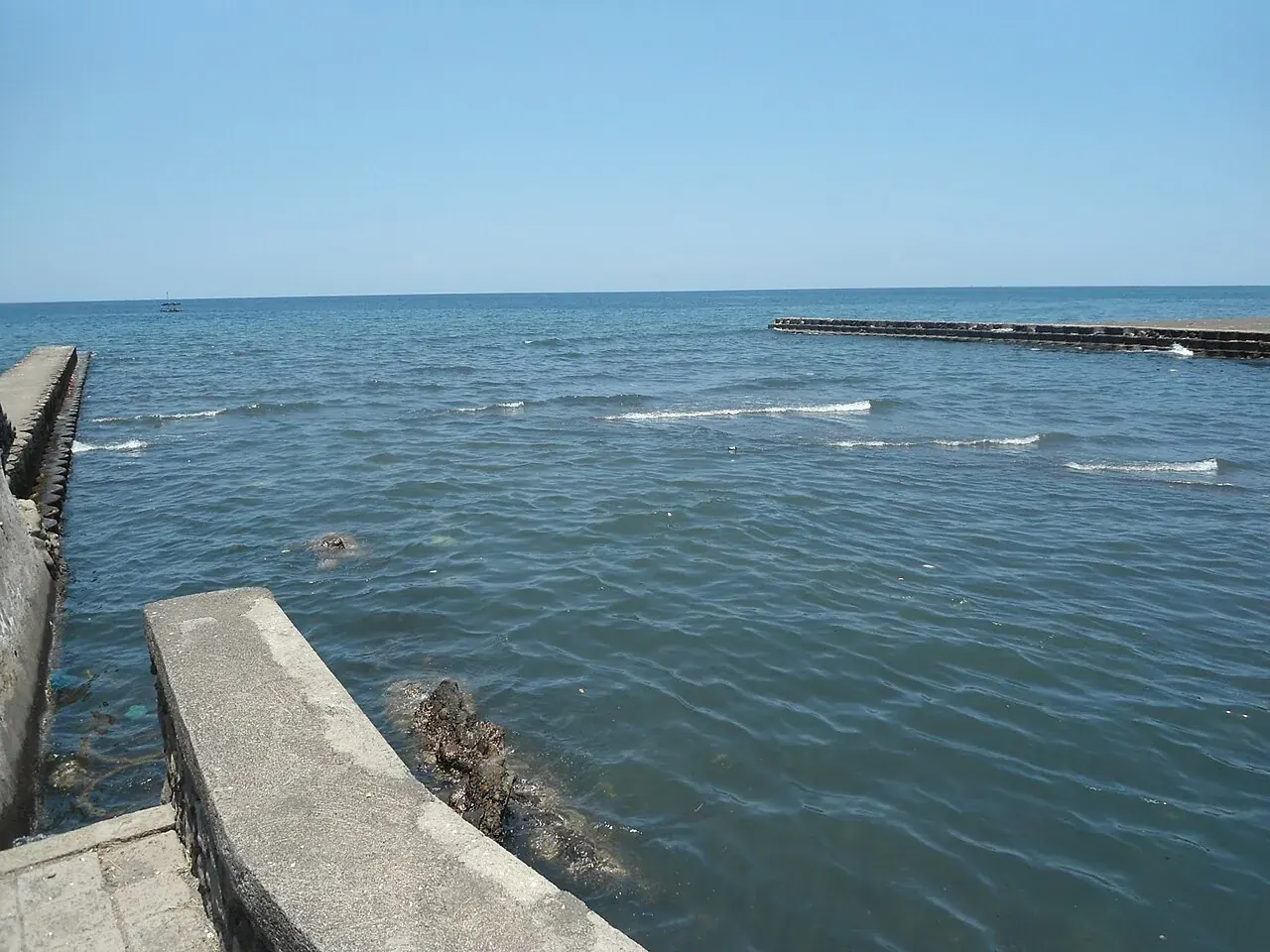 The old Buleleng harbour in Singaraja, 5 minutes from downtown by scooter